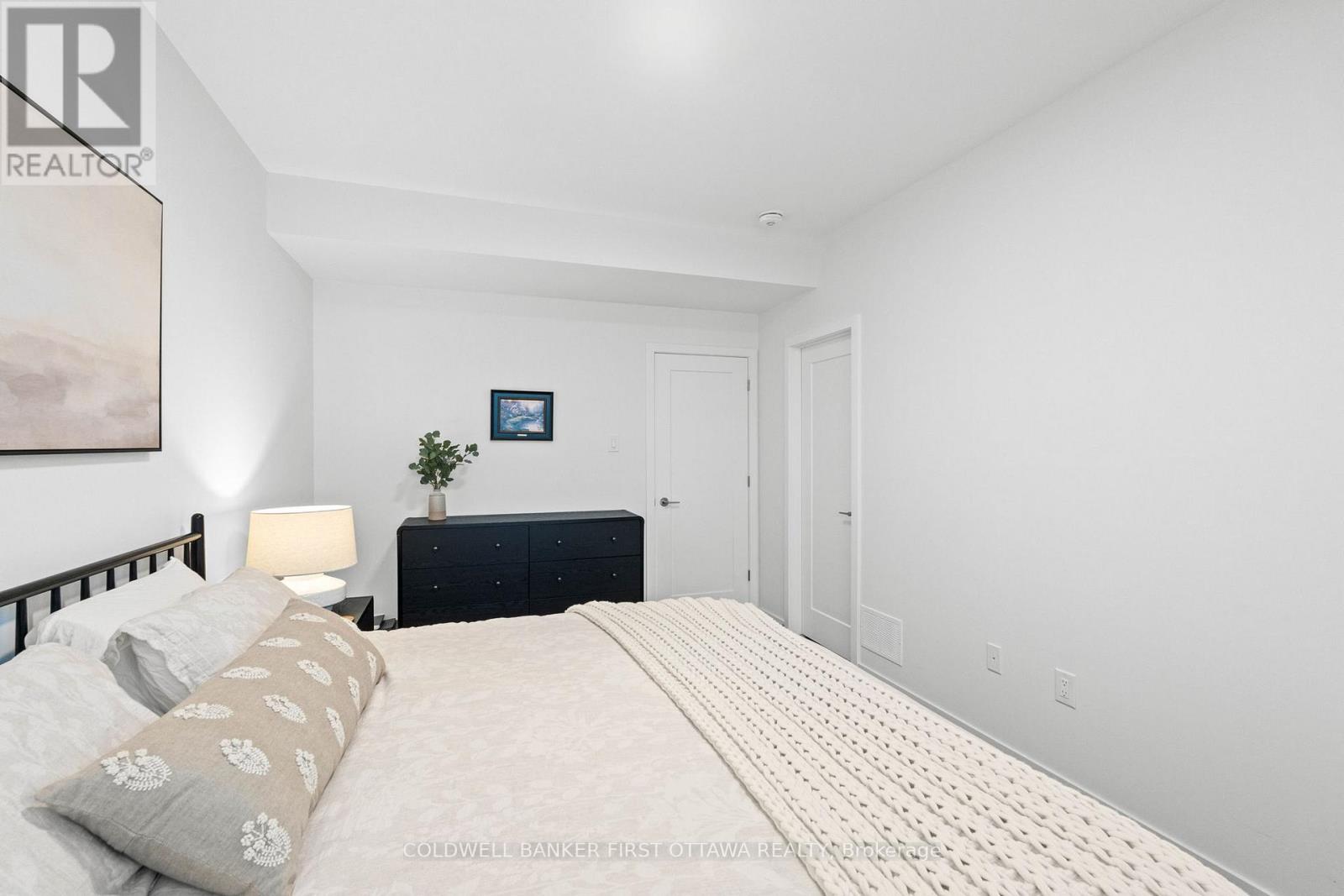 D - 810 Roger Griffiths Avenue, Ottawa, Ontario  K2S 3A9 - Photo 23 - X12413659