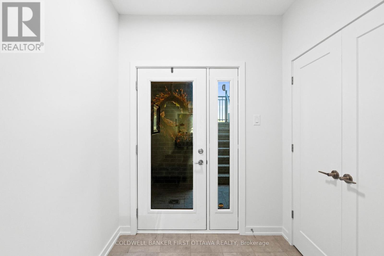 D - 810 Roger Griffiths Avenue, Ottawa, Ontario  K2S 3A9 - Photo 6 - X12413659