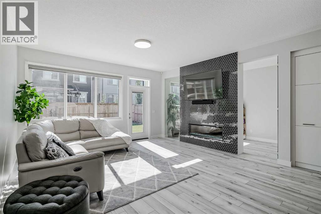 128 Masters Street Se, Calgary, Alberta  T3M 2R7 - Photo 3 - A2258238