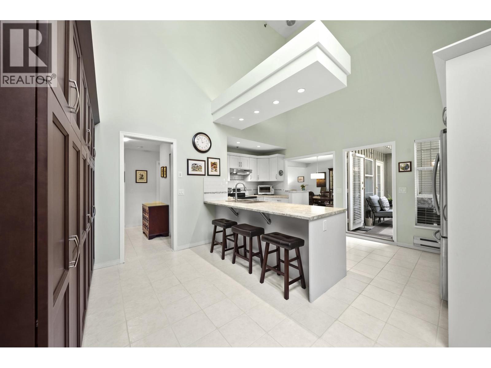 401 1154 Westwood Street, Coquitlam, British Columbia  V3B 7J1 - Photo 4 - R3049755
