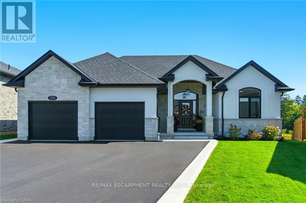 270 CHARLES STREET, Norfolk, Ontario