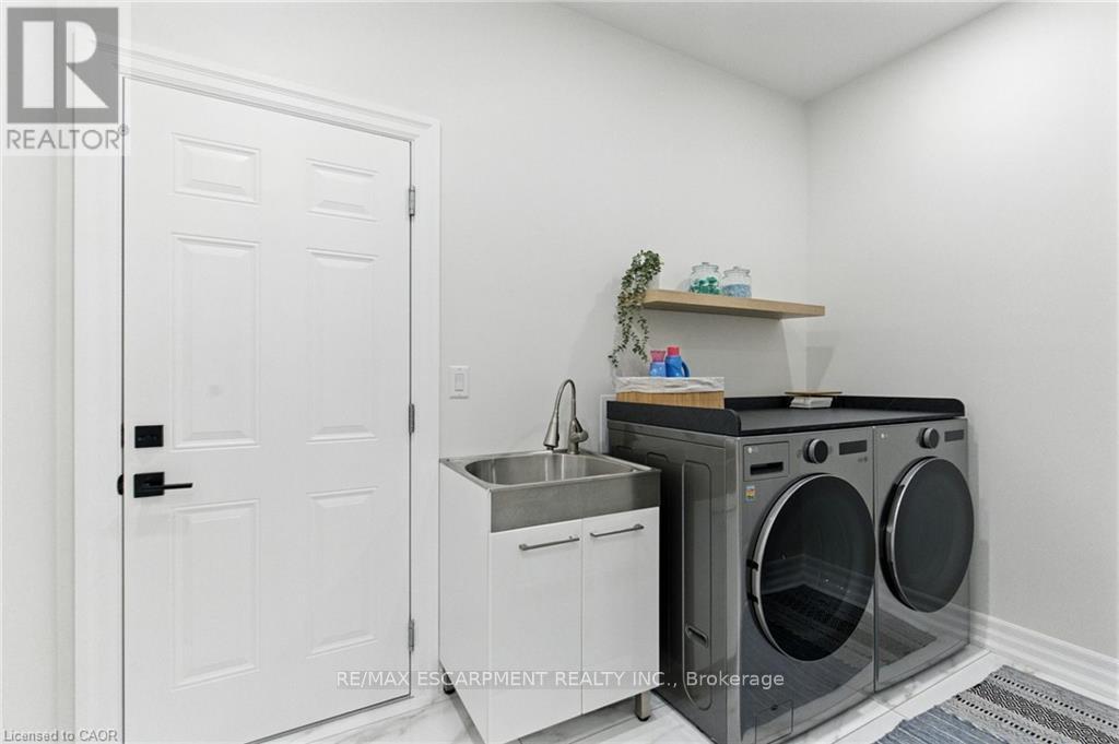 270 Charles Street, Norfolk, Ontario  N0E 1Y0 - Photo 26 - X12413513