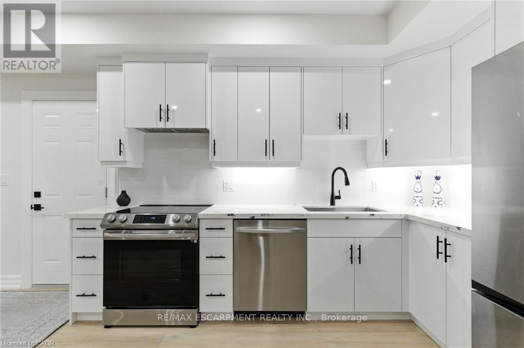 270 Charles Street, Norfolk, Ontario  N0E 1Y0 - Photo 33 - X12413513