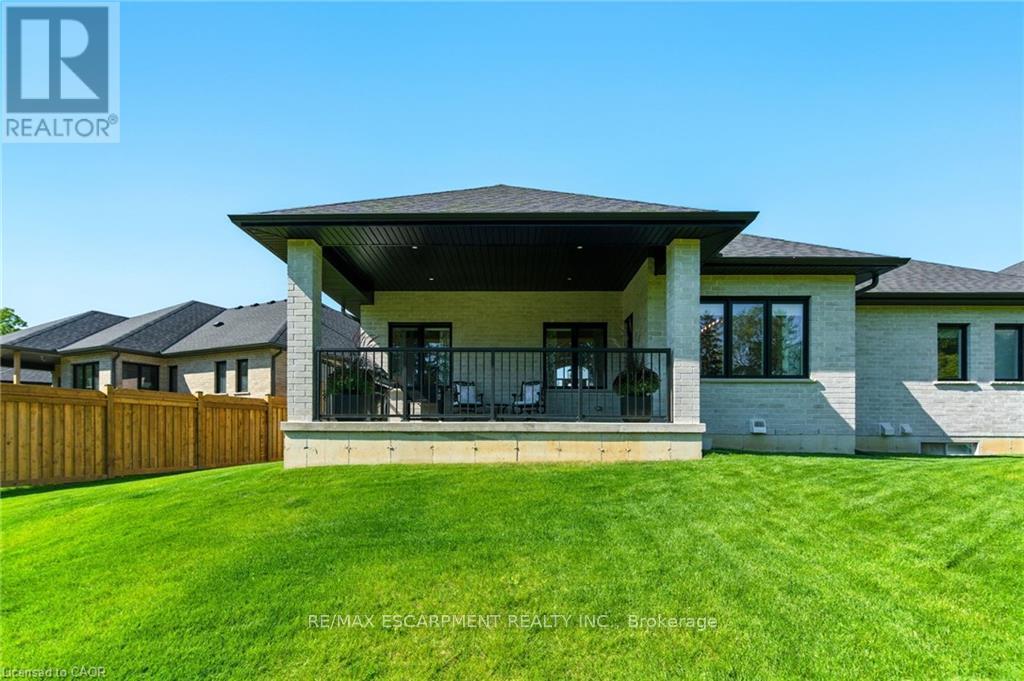 270 Charles Street, Norfolk, Ontario  N0E 1Y0 - Photo 43 - X12413513