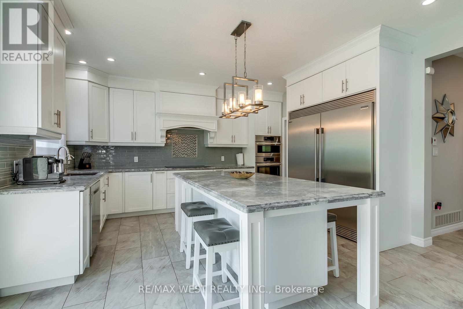 55 Kaufman Drive, Hamilton, Ontario  L0R 1C0 - Photo 10 - X12413529