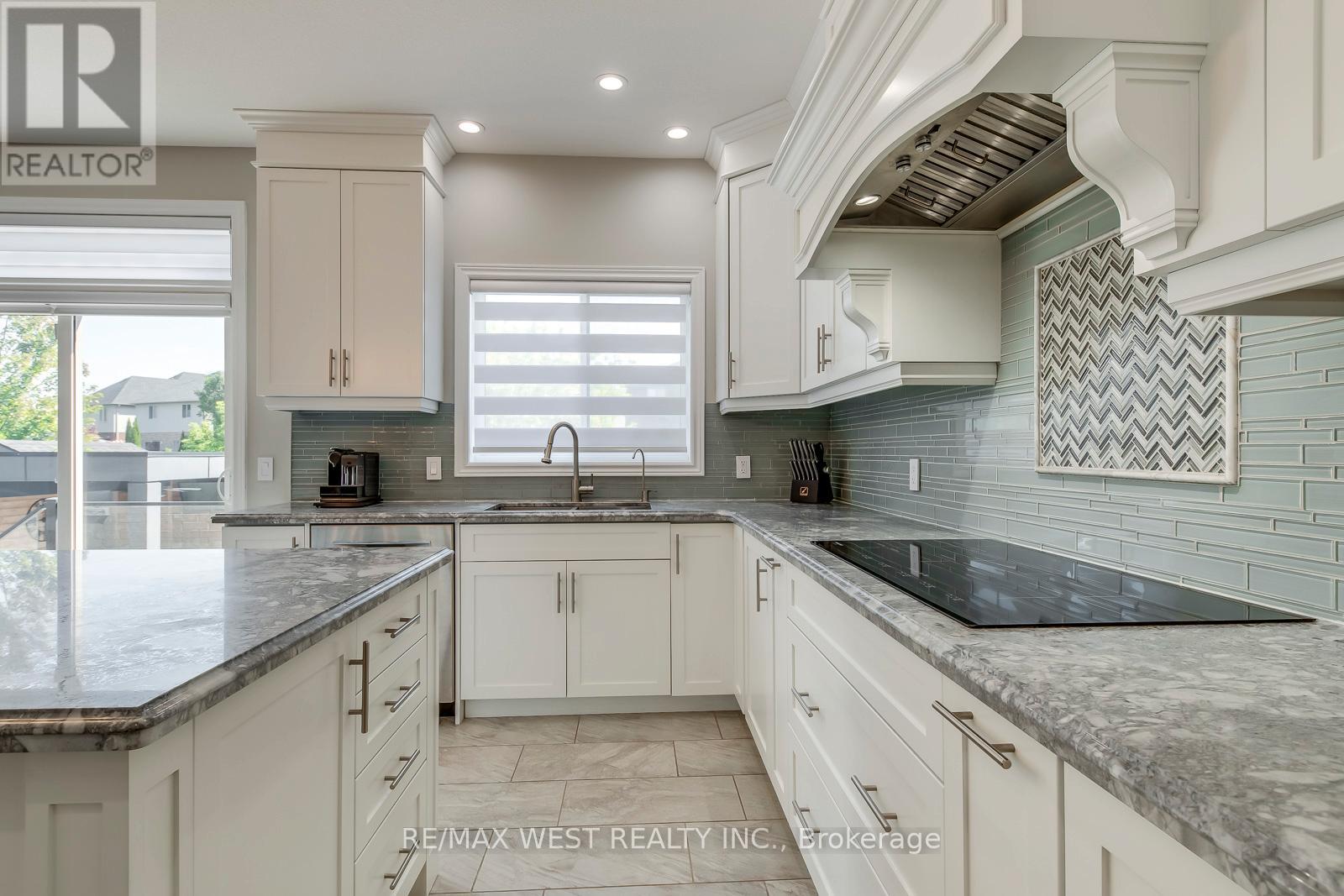 55 Kaufman Drive, Hamilton, Ontario  L0R 1C0 - Photo 12 - X12413529