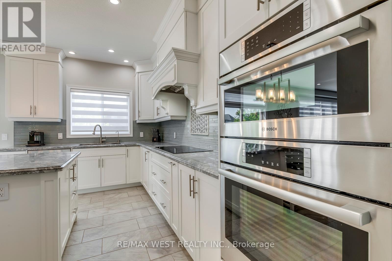 55 Kaufman Drive, Hamilton, Ontario  L0R 1C0 - Photo 14 - X12413529