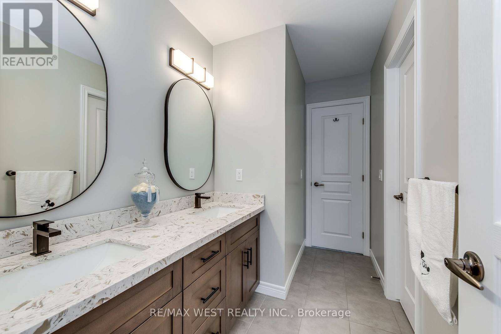 55 Kaufman Drive, Hamilton, Ontario  L0R 1C0 - Photo 31 - X12413529
