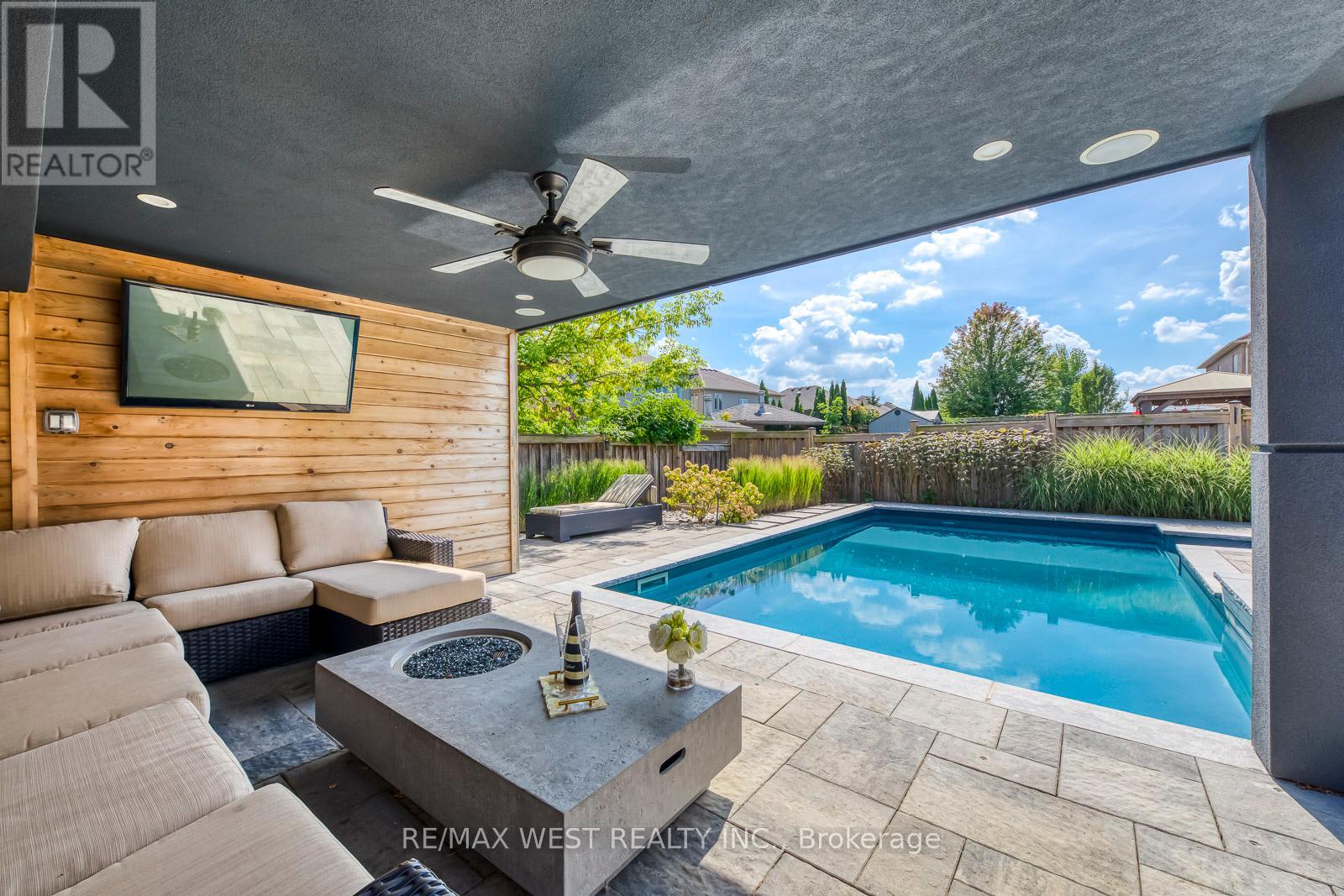 55 Kaufman Drive, Hamilton, Ontario  L0R 1C0 - Photo 42 - X12413529