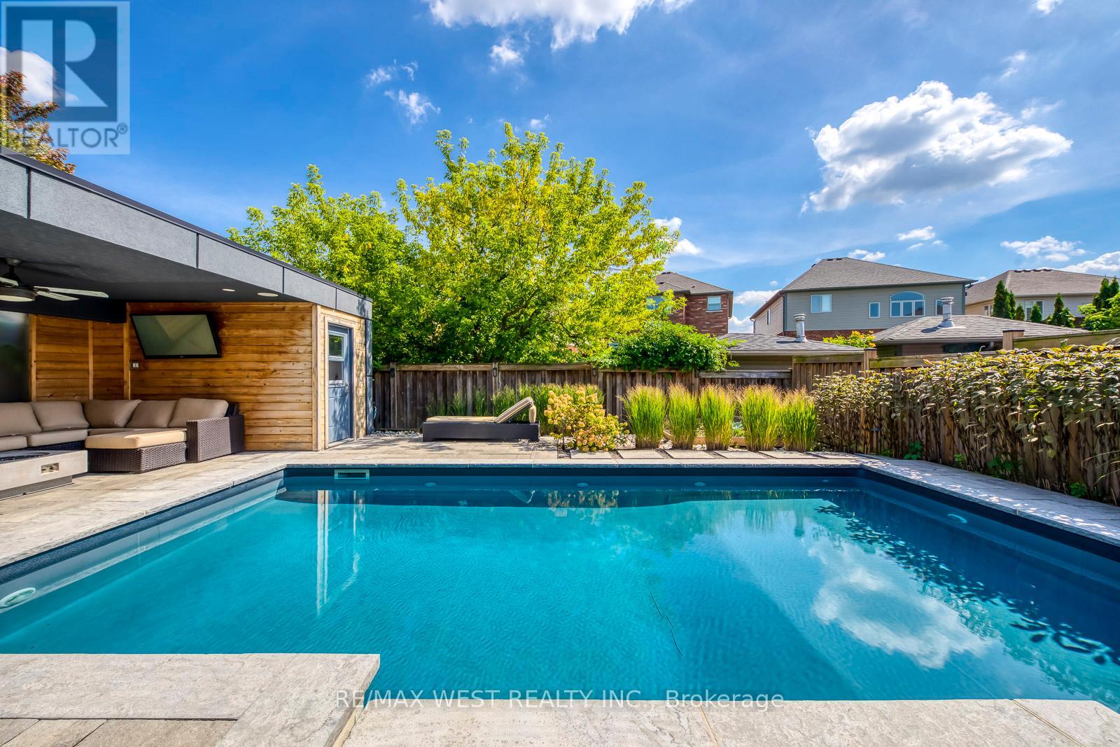 55 Kaufman Drive, Hamilton, Ontario  L0R 1C0 - Photo 43 - X12413529