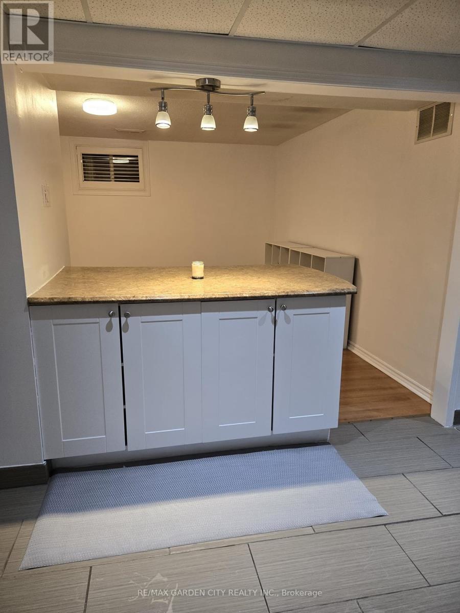Lower - 96 Benziger Lane, Hamilton, Ontario  L8E 6G5 - Photo 12 - X12413579