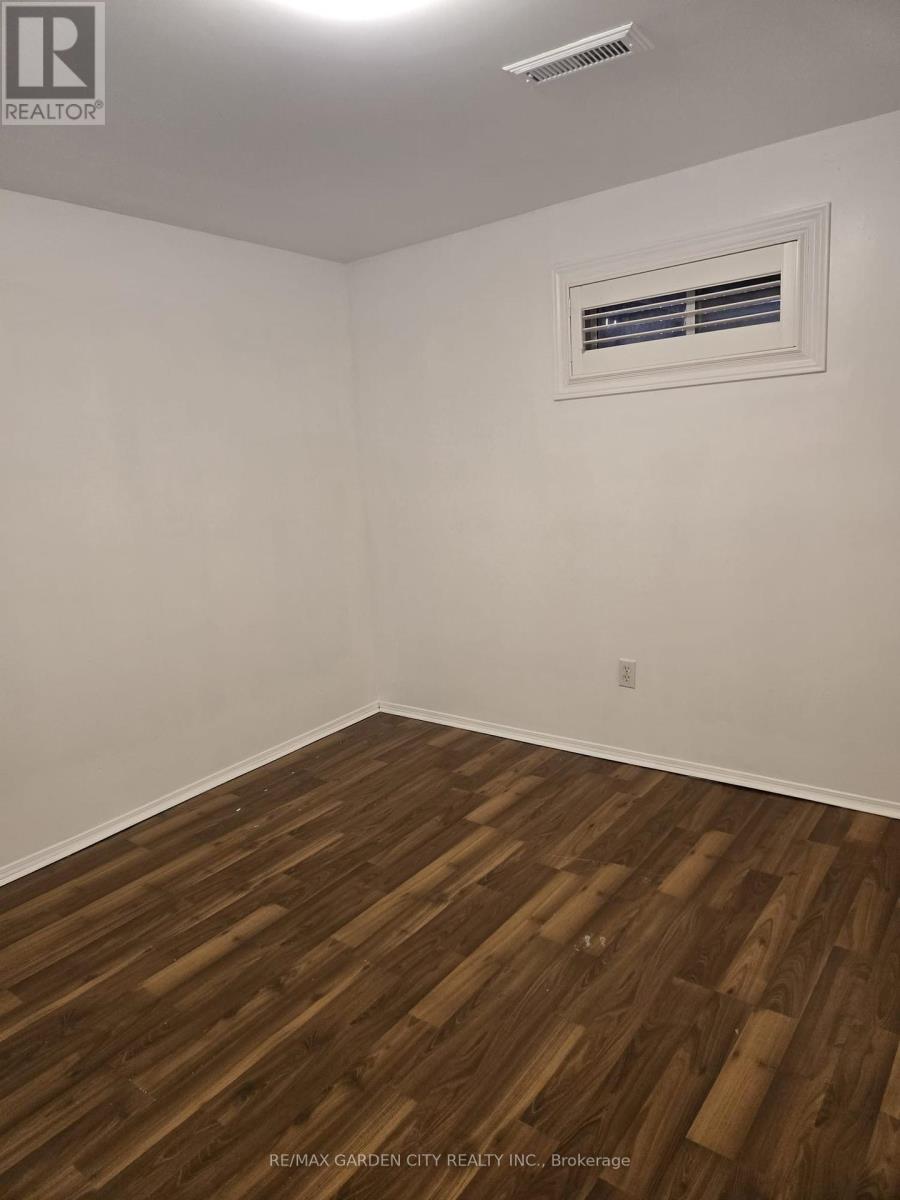 Lower - 96 Benziger Lane, Hamilton, Ontario  L8E 6G5 - Photo 15 - X12413579