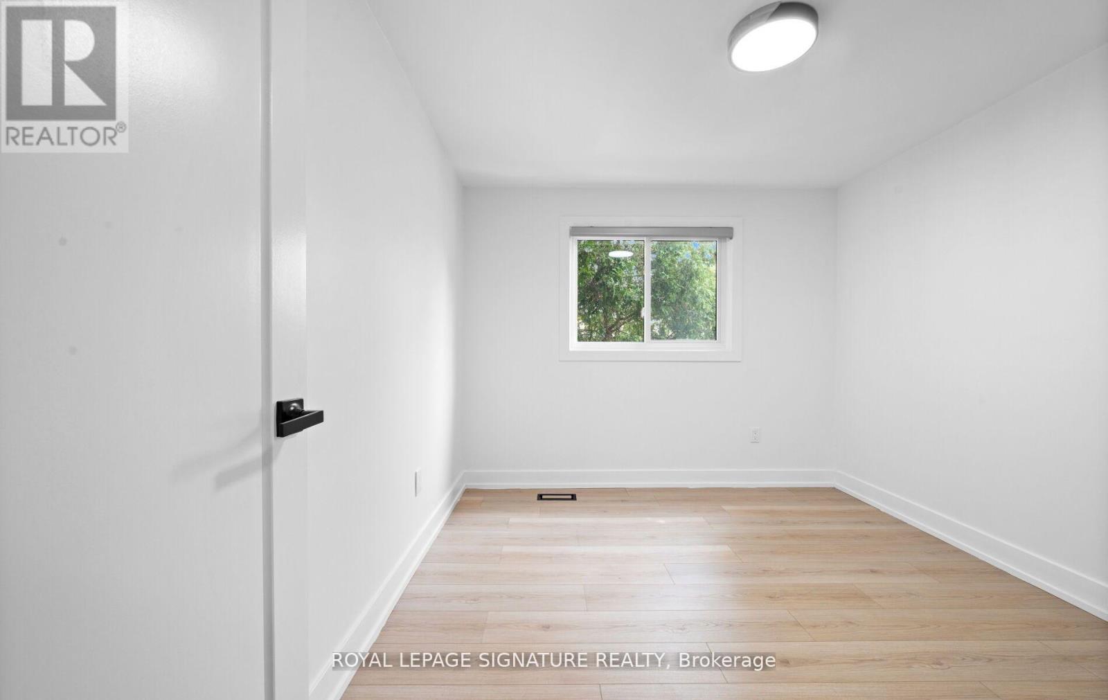 105 Lilacside Drive, Hamilton, Ontario  L8V 2L8 - Photo 23 - X12413606