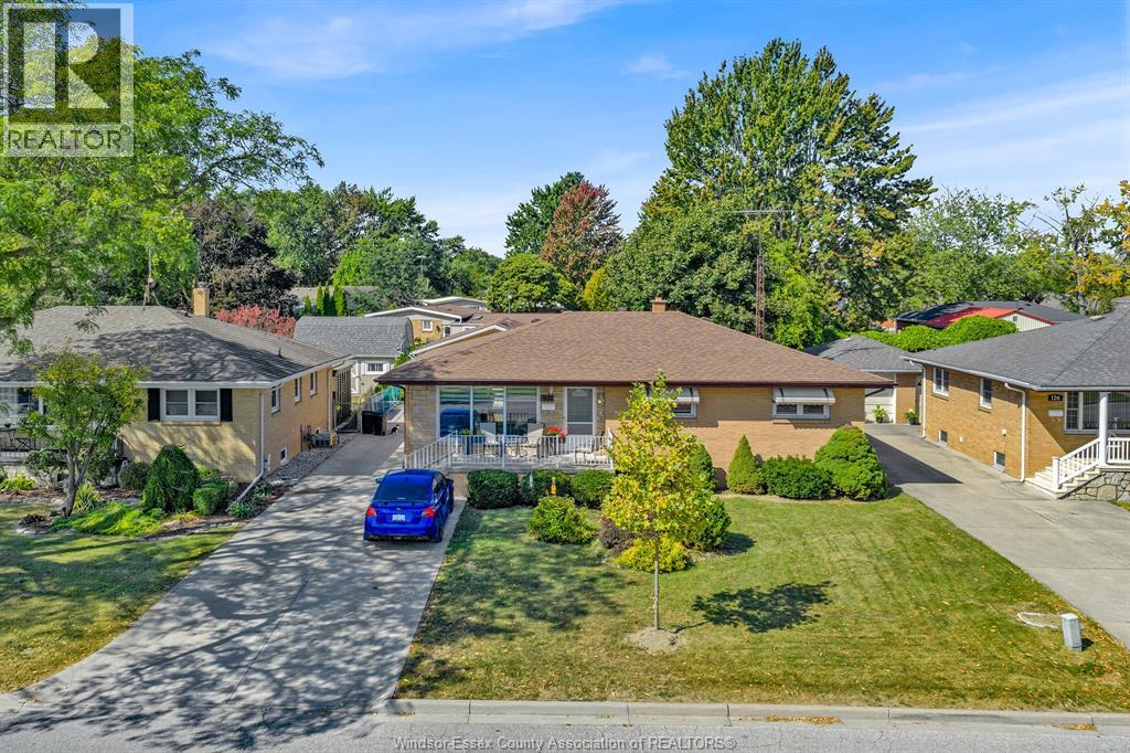 MLS# 25023876: 132 VICTORIA, Amherstburg, Canada