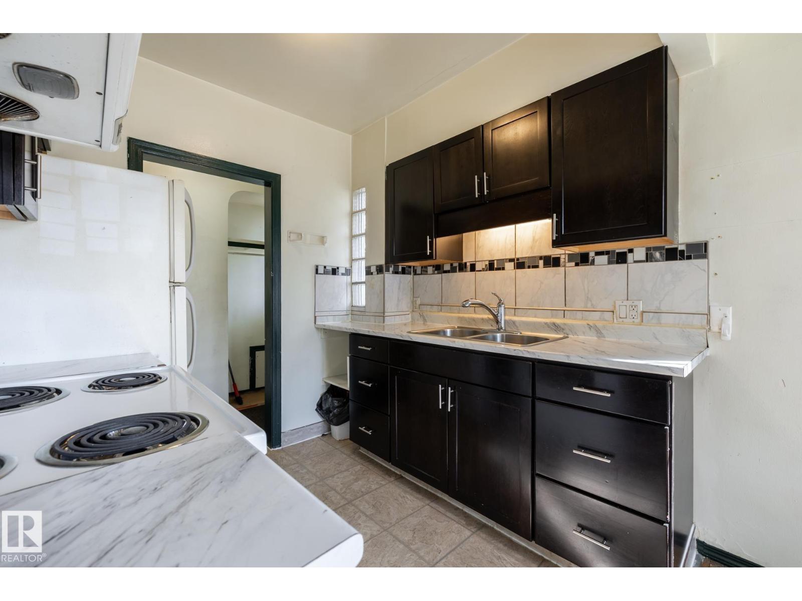 7602 109 St Nw, Edmonton, Alberta  T6G 1C2 - Photo 9 - E4457253