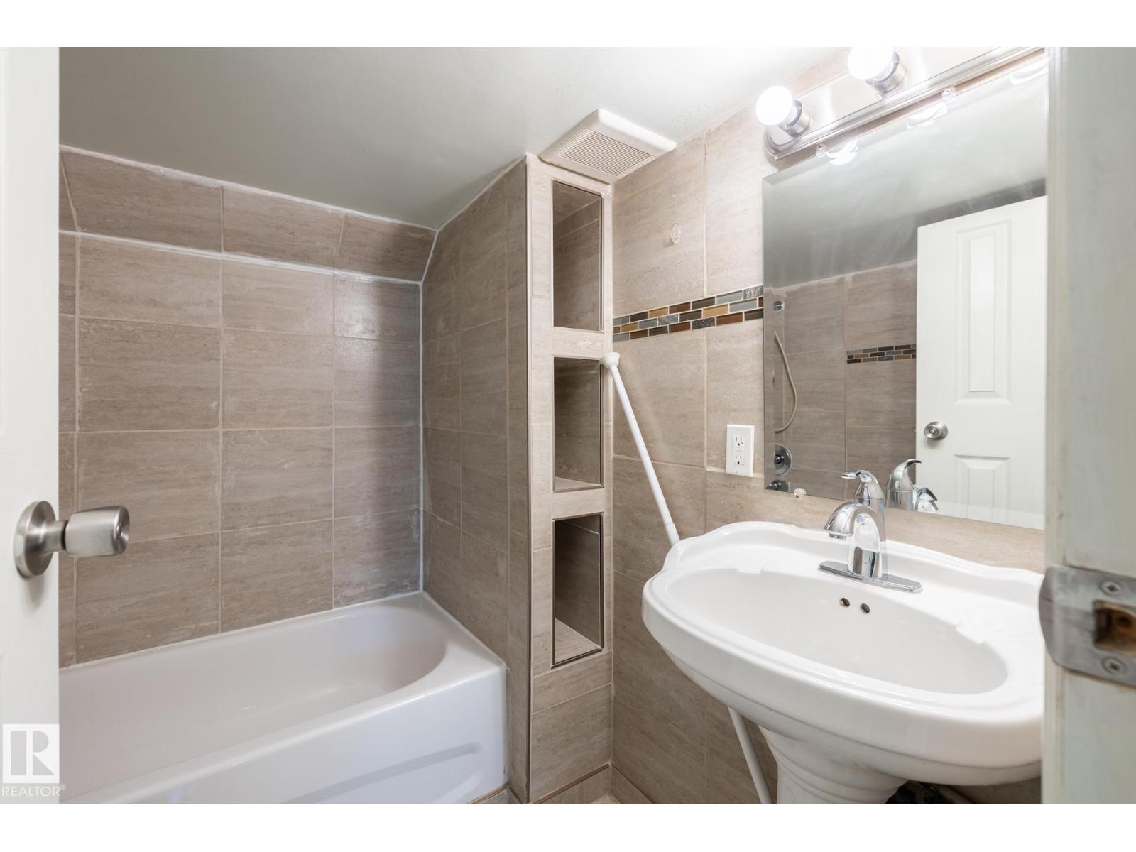 7602 109 St Nw, Edmonton, Alberta  T6G 1C2 - Photo 30 - E4457253