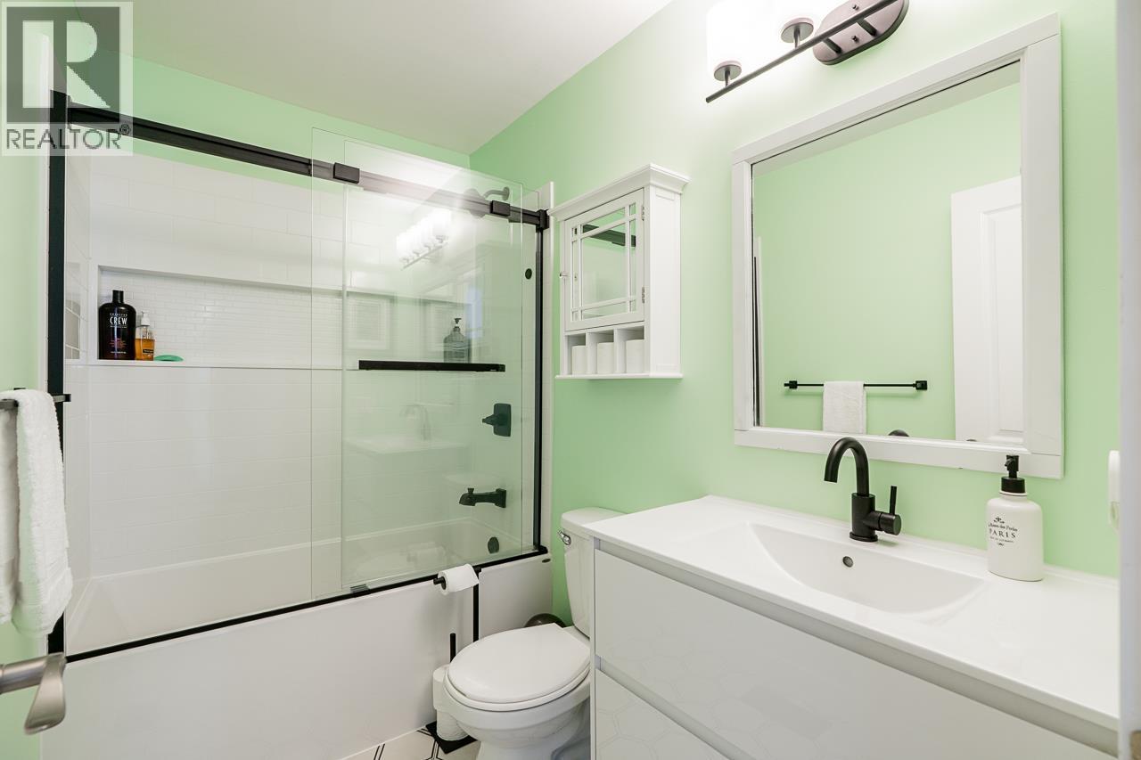 23035 117 Avenue, Maple Ridge, British Columbia  V2X 2K3 - Photo 11 - R3047381