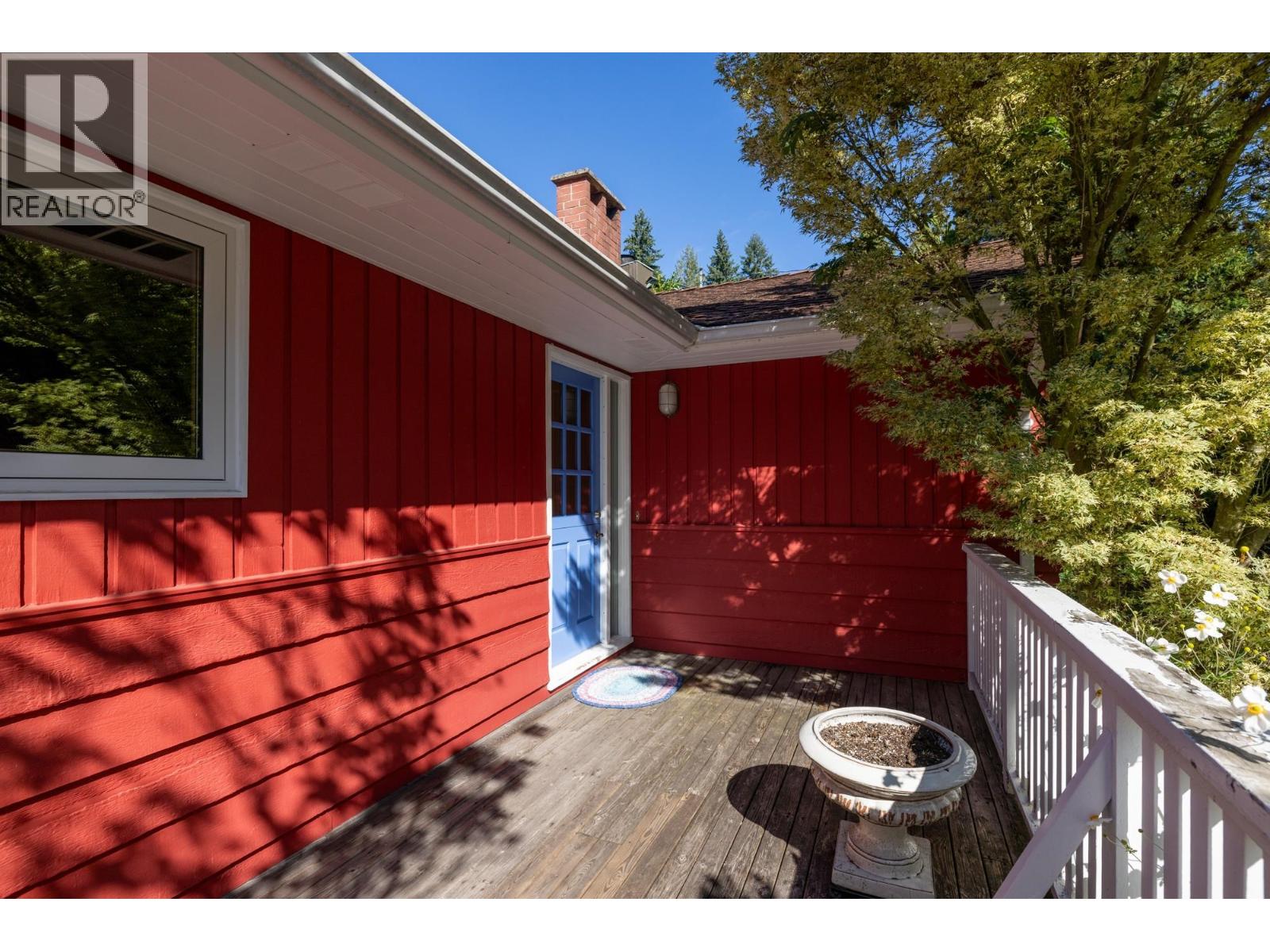 3025 Princess Avenue, North Vancouver, British Columbia  V7N 2E1 - Photo 3 - R3049746