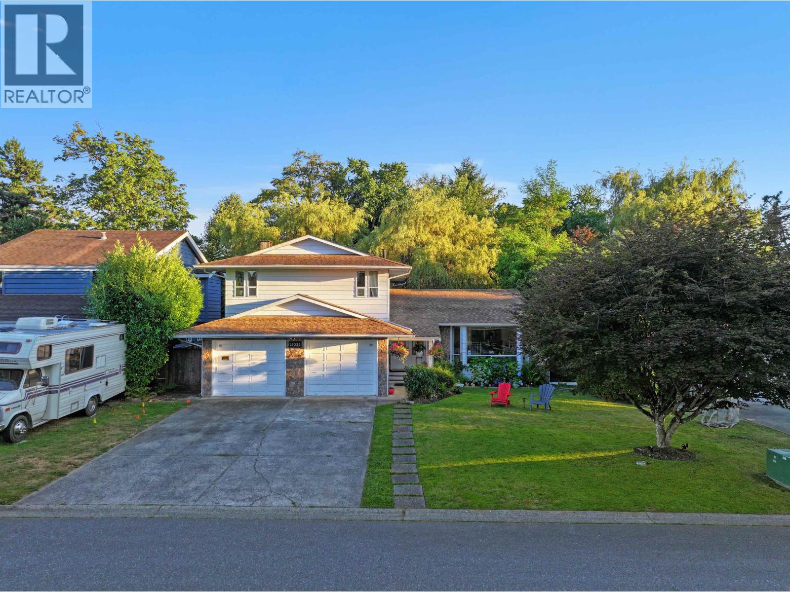 21034 BARKER AVENUE, Maple Ridge, British Columbia
