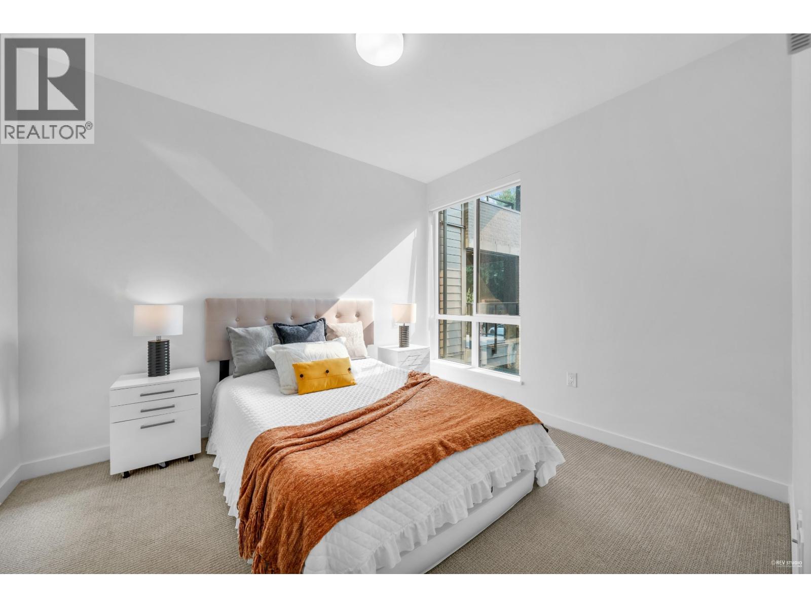 209 7588 16th Street, Burnaby, British Columbia  V3N 0H8 - Photo 4 - R3048675