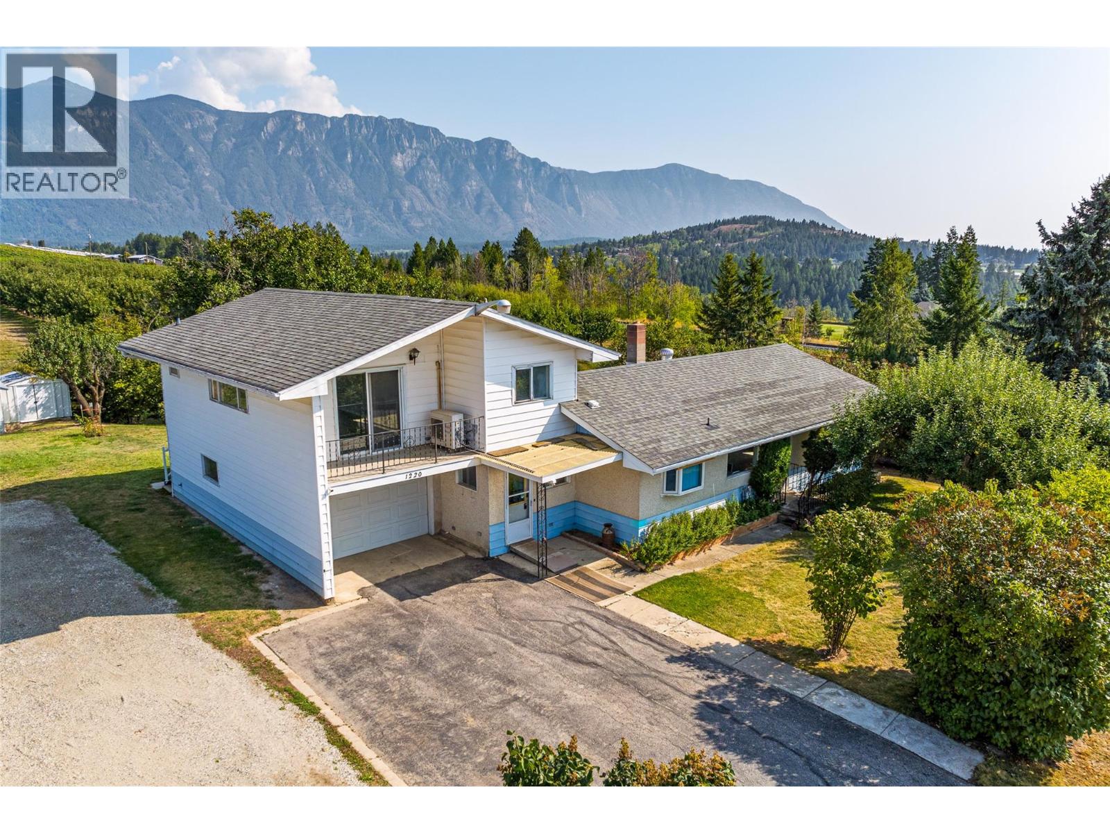1220 25th Avenue S, creston, British Columbia