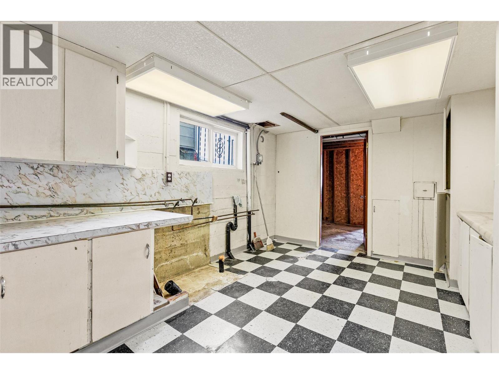 1220 25th Avenue S, Creston, British Columbia  V0B 1G1 - Photo 29 - 10363140