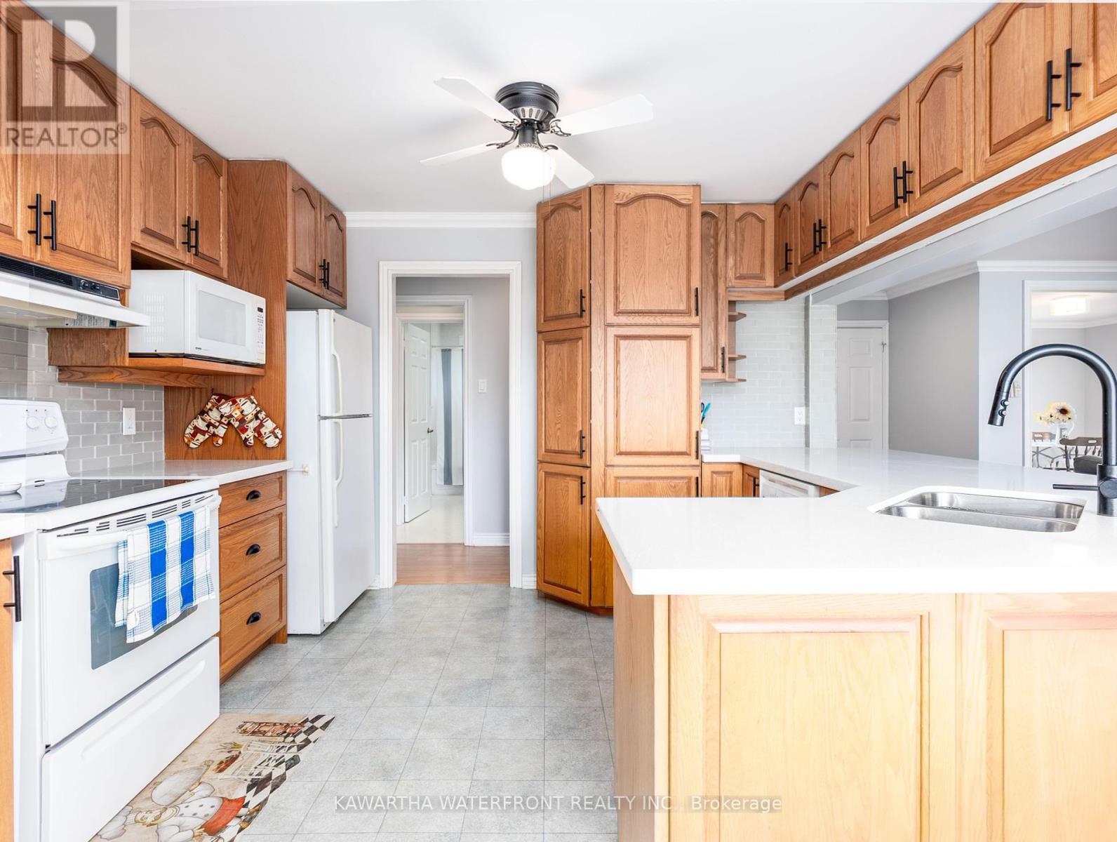 14 Bexley Place, Kawartha Lakes, Ontario  K0M 2B0 - Photo 14 - X12320218