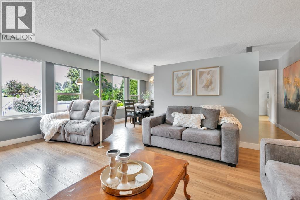 19360 121b Avenue, Pitt Meadows, British Columbia  V3Y 1J4 - Photo 5 - R3047277