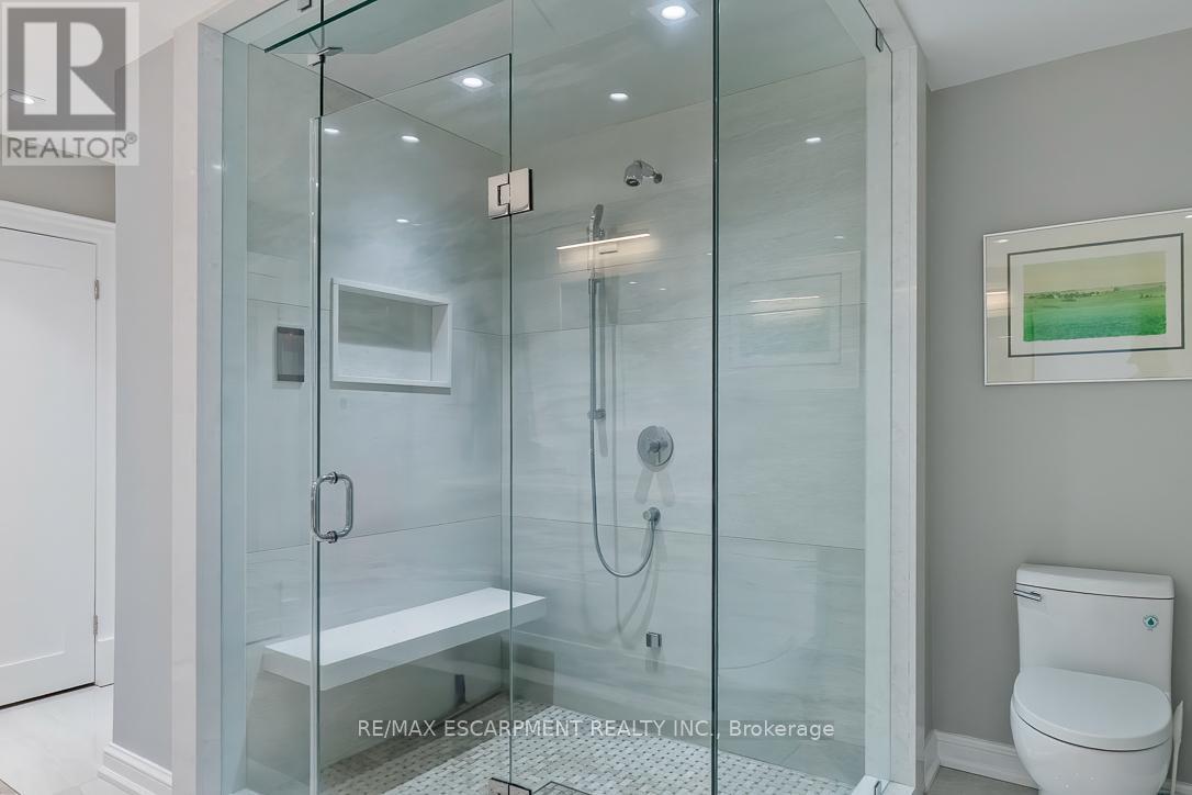 905 Sangster Avenue, Mississauga, Ontario  L5H 2Y3 - Photo 21 - W12413596