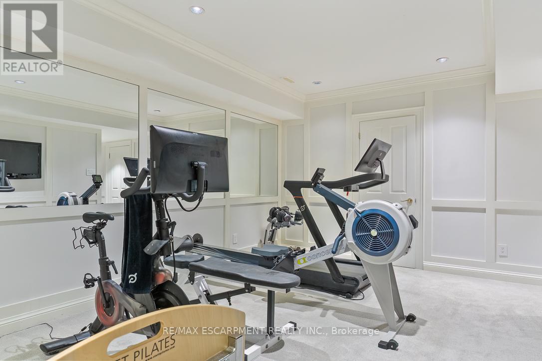 905 Sangster Avenue, Mississauga, Ontario  L5H 2Y3 - Photo 31 - W12413596