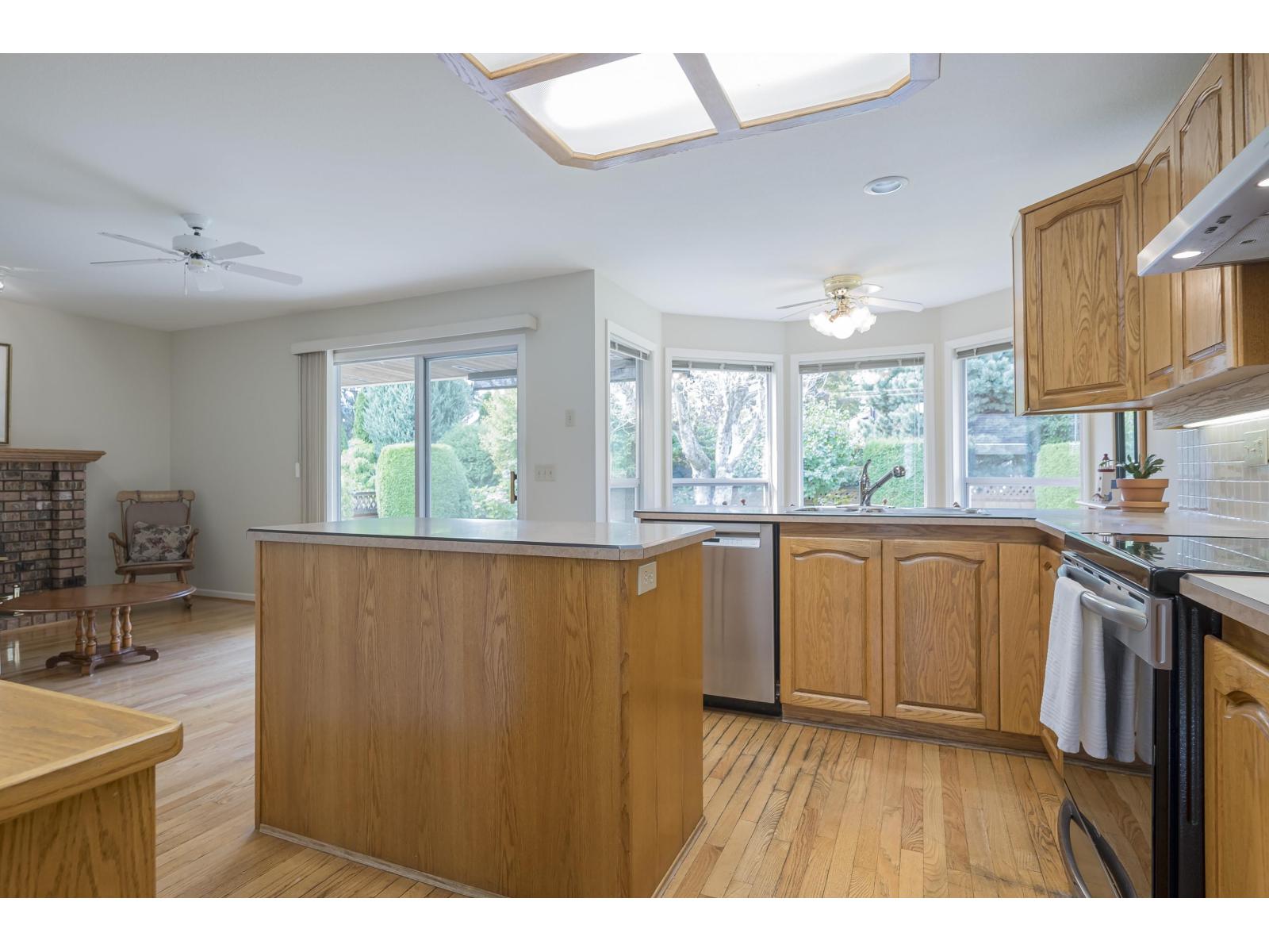 14932 21b Avenue, Surrey, British Columbia  V4A 8Z7 - Photo 17 - R3049624