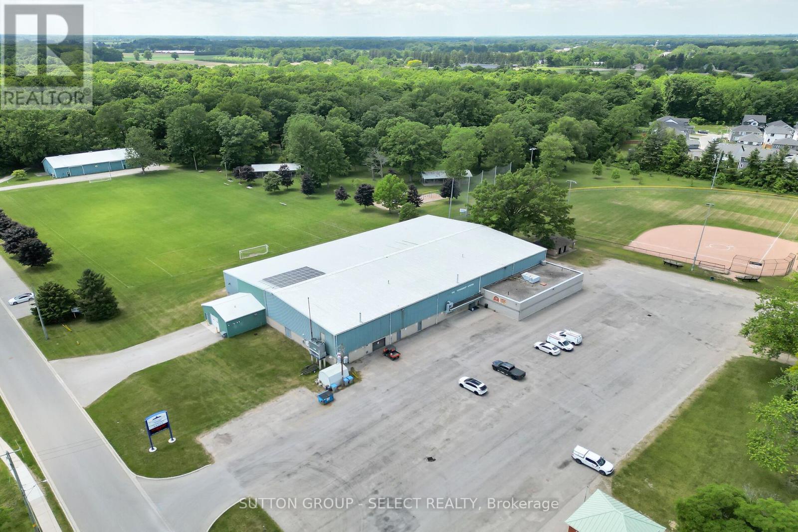 2617 Queen Street, Strathroy-Caradoc, Ontario  N0L 1W0 - Photo 43 - X12358364