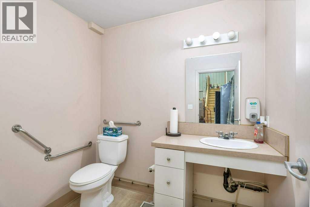 4907 And 4911 50 Avenue, Eckville, Alberta  T0M 0X0 - Photo 21 - A2213081