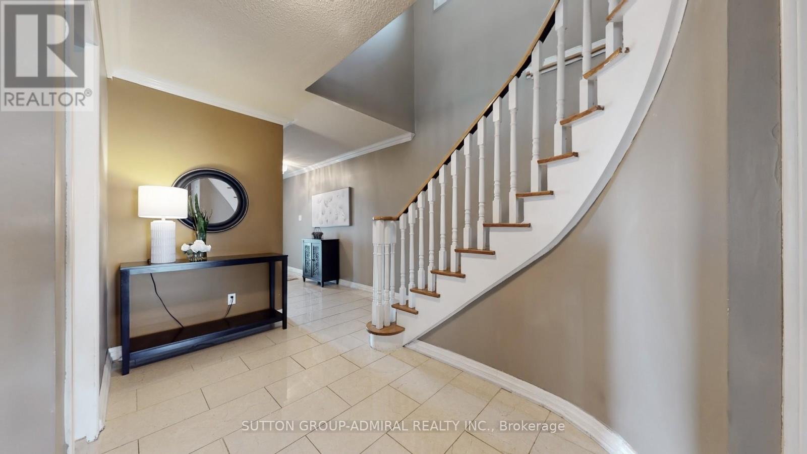 508 Chancellor Drive, Vaughan, Ontario  L4L 5E2 - Photo 21 - N12413646