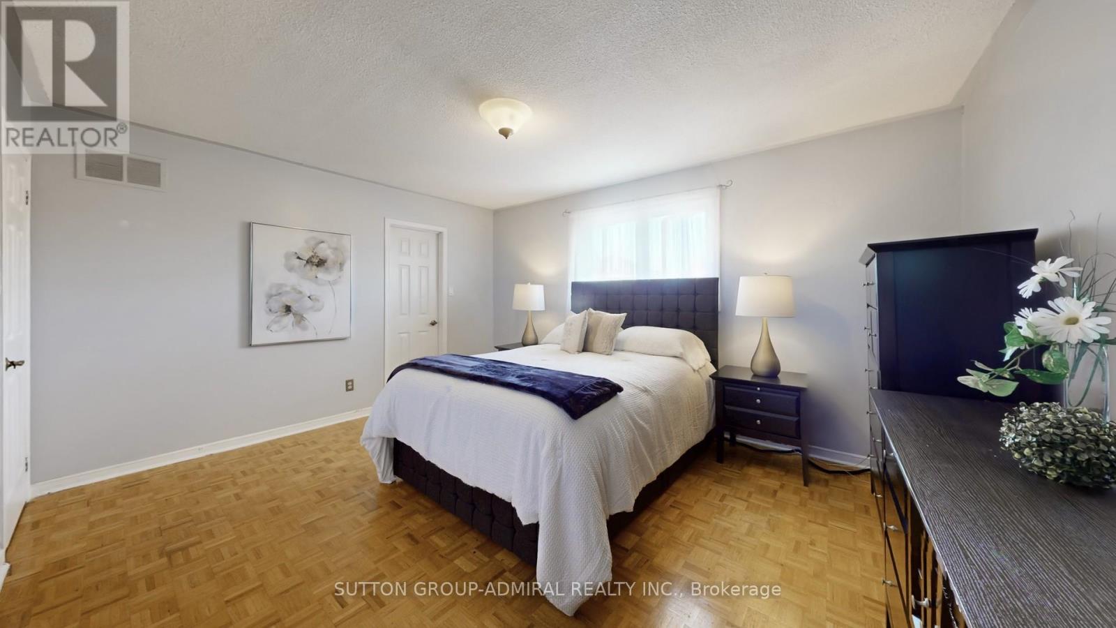 508 Chancellor Drive, Vaughan, Ontario  L4L 5E2 - Photo 25 - N12413646