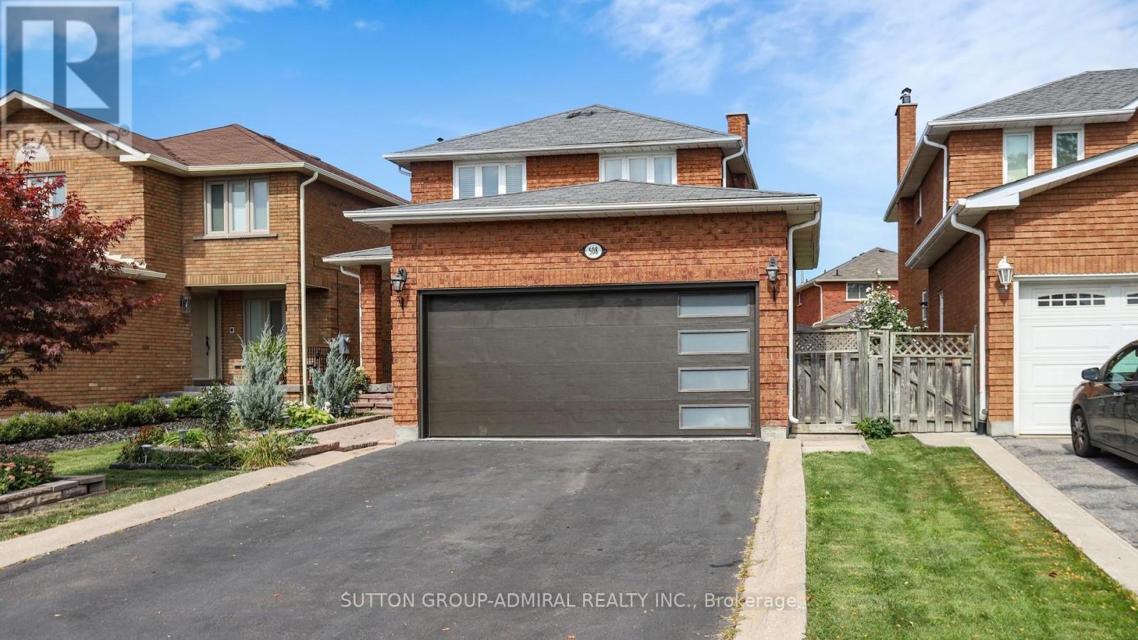 508 Chancellor Drive, Vaughan, Ontario  L4L 5E2 - Photo 3 - N12413646