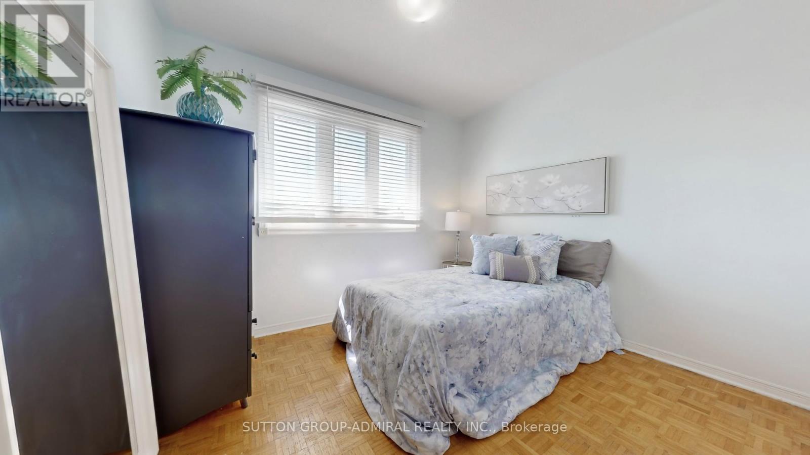 508 Chancellor Drive, Vaughan, Ontario  L4L 5E2 - Photo 32 - N12413646