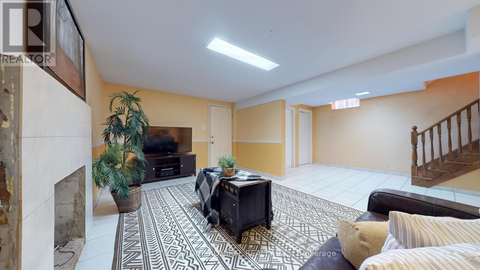508 Chancellor Drive, Vaughan, Ontario  L4L 5E2 - Photo 36 - N12413646