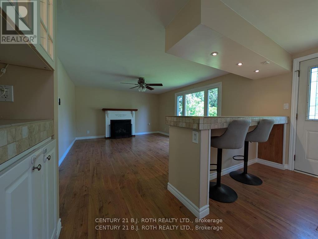 775 James Street, Innisfil, Ontario  L9S 2G6 - Photo 10 - N12413662