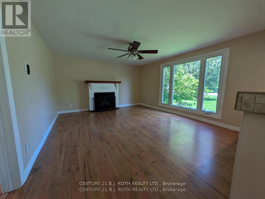 775 James Street, Innisfil, Ontario  L9S 2G6 - Photo 12 - N12413662
