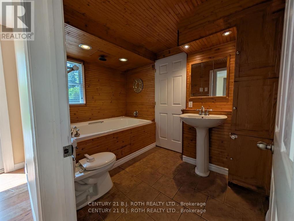 775 James Street, Innisfil, Ontario  L9S 2G6 - Photo 17 - N12413662