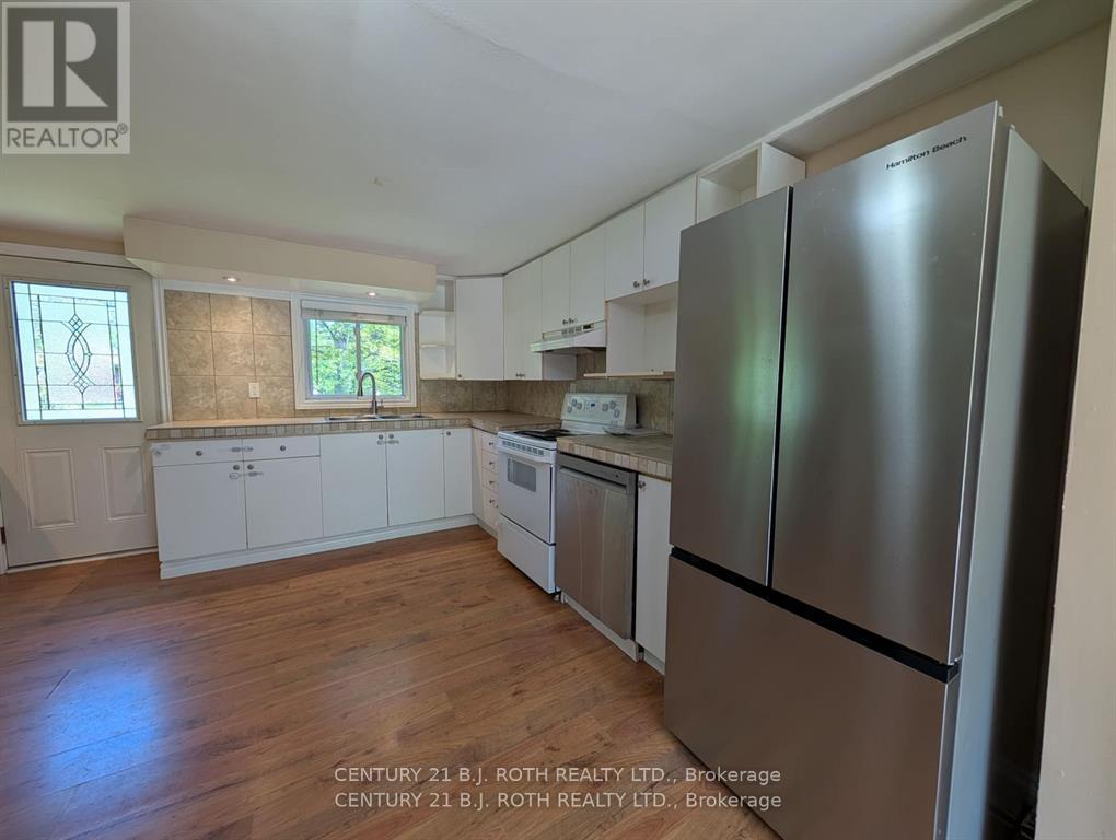 775 James Street, Innisfil, Ontario  L9S 2G6 - Photo 7 - N12413662