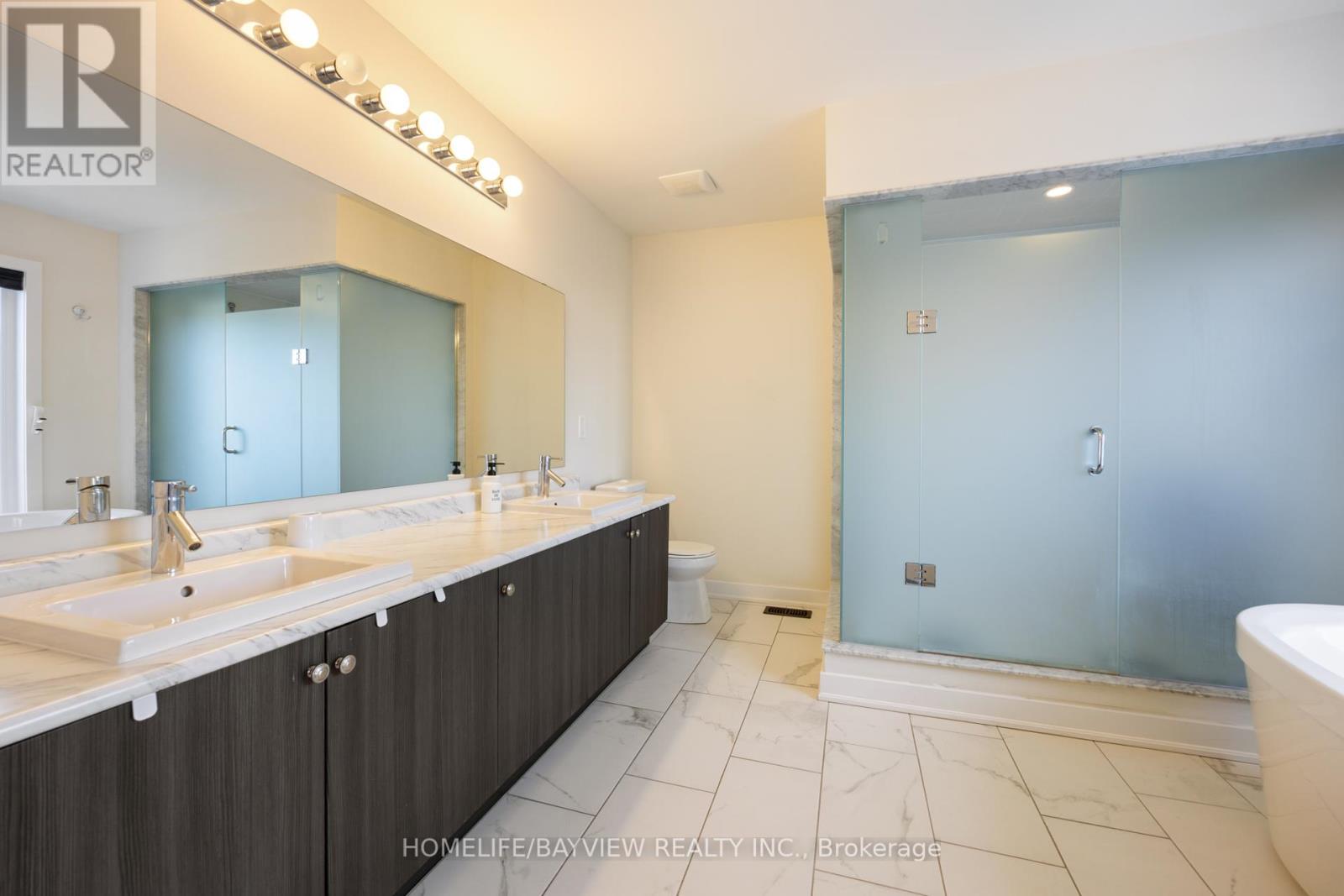 96 Anchusa Drive, Richmond Hill, Ontario  L4E 1C5 - Photo 21 - N12411006