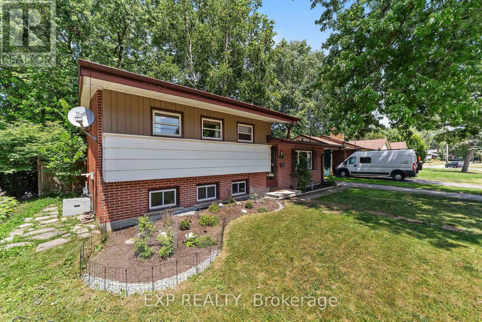807 Cambridge Street, Woodstock, Ontario  N4S 4V8 - Photo 35 - X12413741