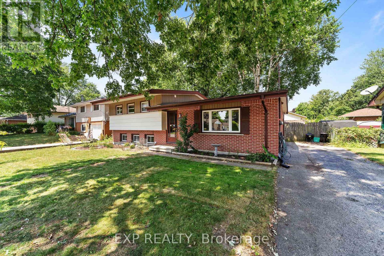 807 Cambridge Street, Woodstock, Ontario  N4S 4V8 - Photo 37 - X12413741