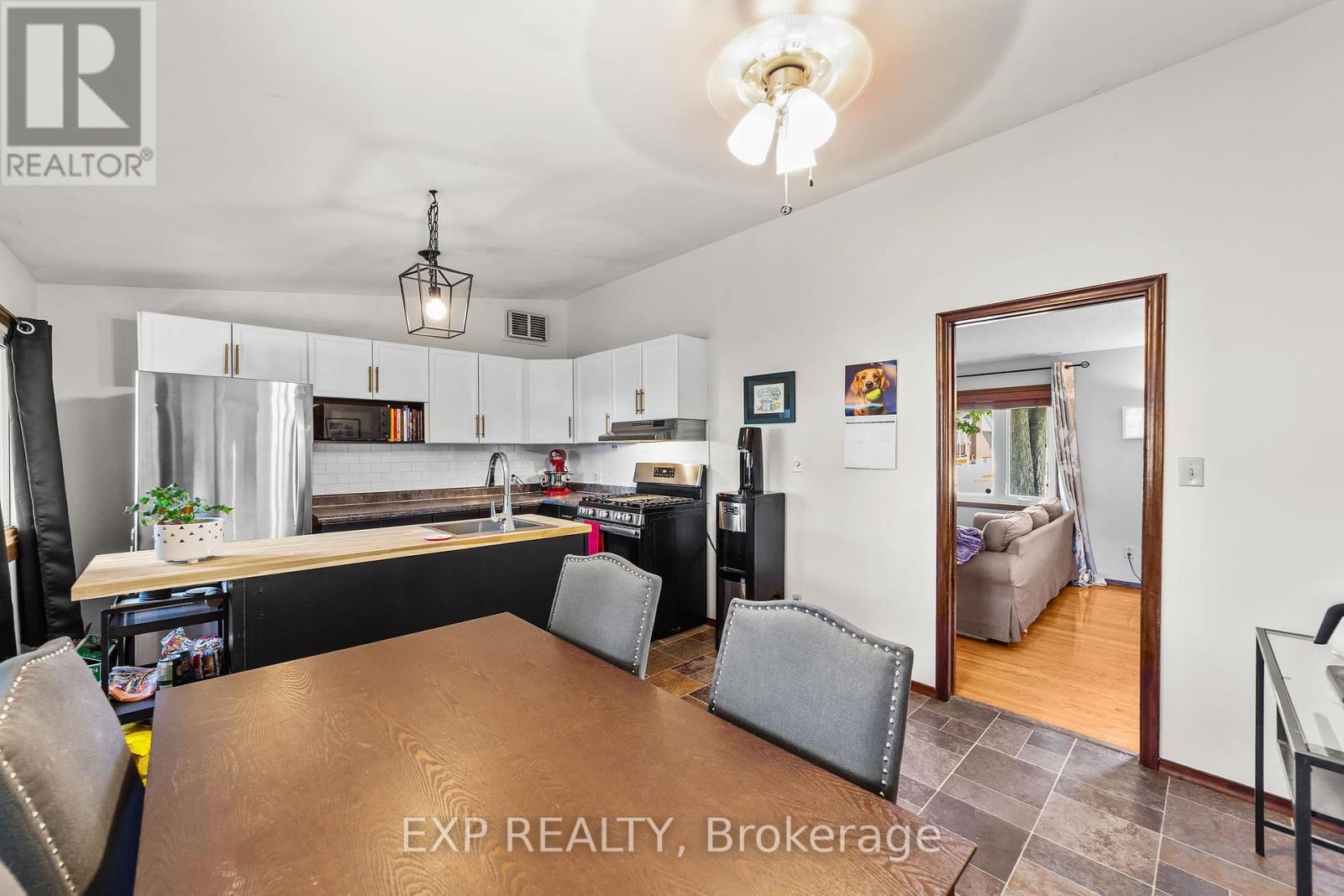 807 Cambridge Street, Woodstock, Ontario  N4S 4V8 - Photo 6 - X12413741