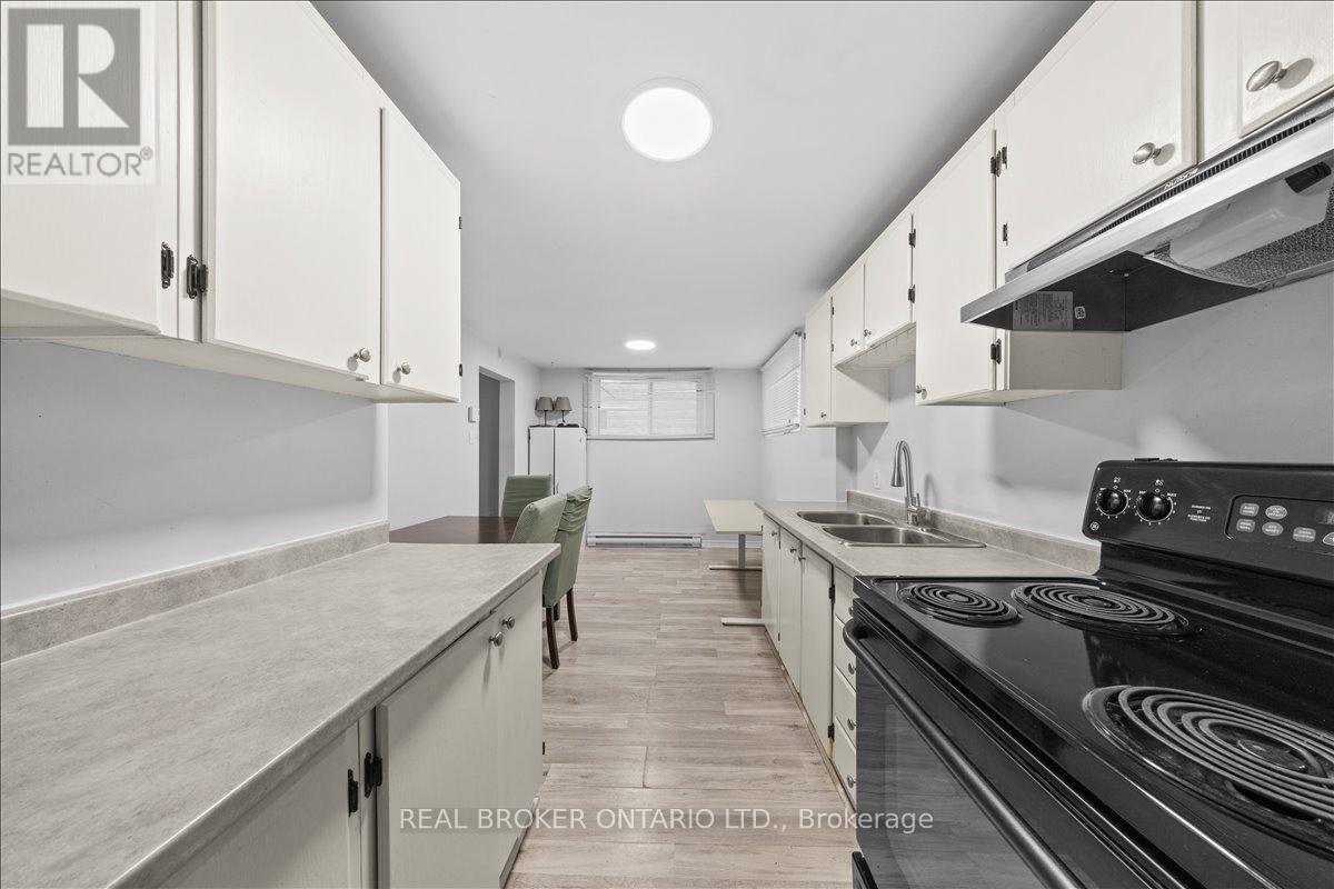 161 Guigues Avenue, Ottawa, Ontario  K1N 5J1 - Photo 10 - X12413679