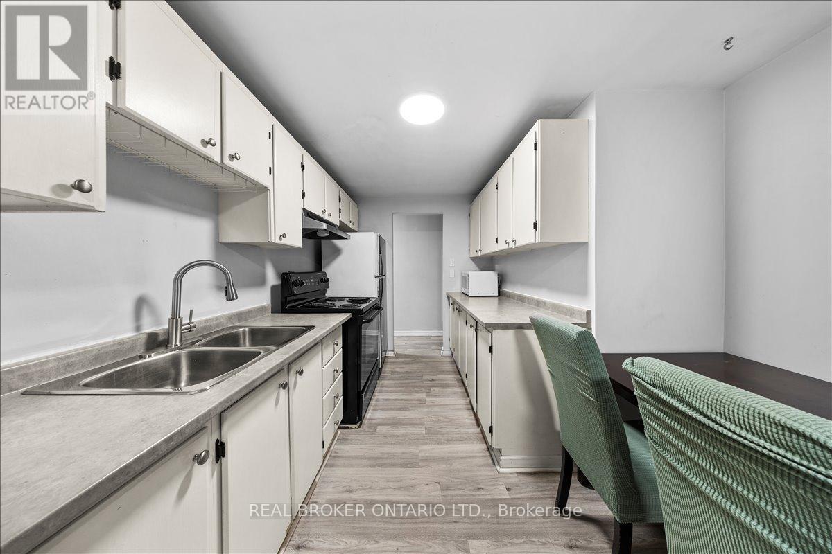 161 Guigues Avenue, Ottawa, Ontario  K1N 5J1 - Photo 12 - X12413679