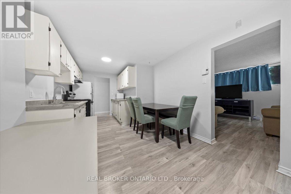 161 Guigues Avenue, Ottawa, Ontario  K1N 5J1 - Photo 14 - X12413679