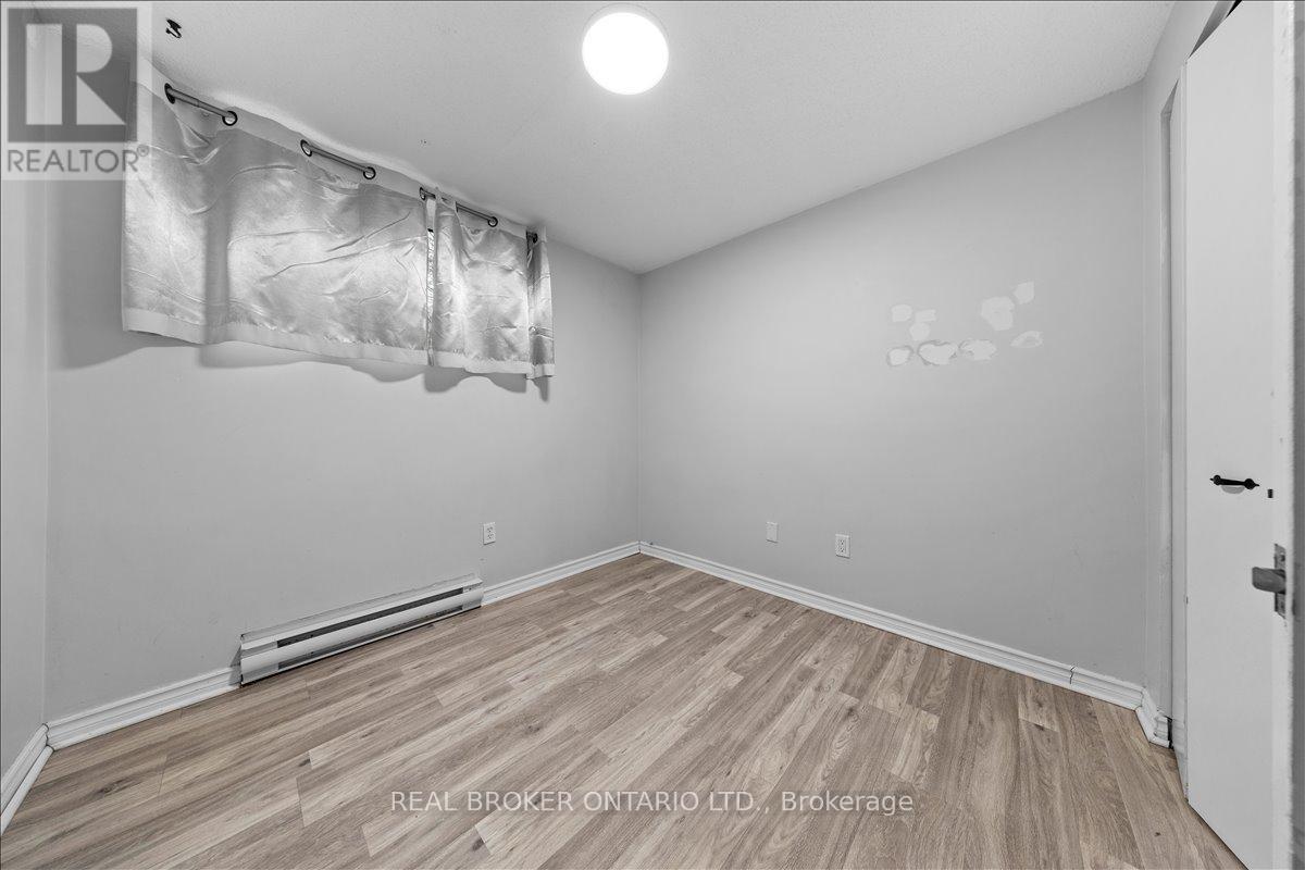 161 Guigues Avenue, Ottawa, Ontario  K1N 5J1 - Photo 8 - X12413679